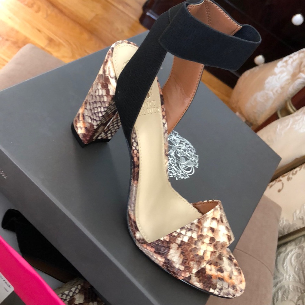 Vince Camuto women shoes